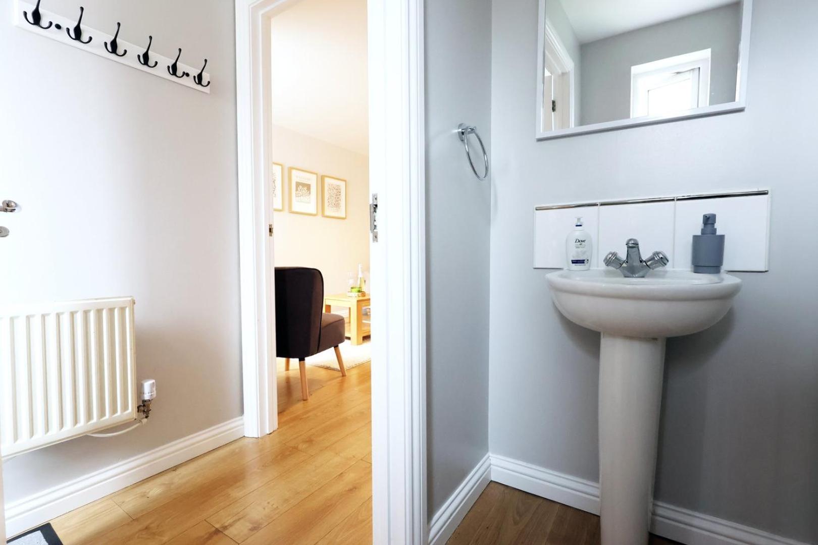 Ferienwohnung Relaxing 2-Bed Coastal Escape In Port Talbot Exterior foto