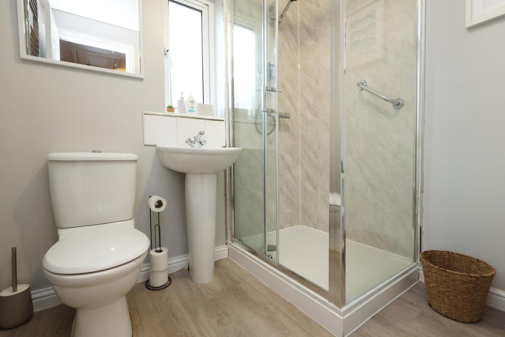Ferienwohnung Relaxing 2-Bed Coastal Escape In Port Talbot Exterior foto